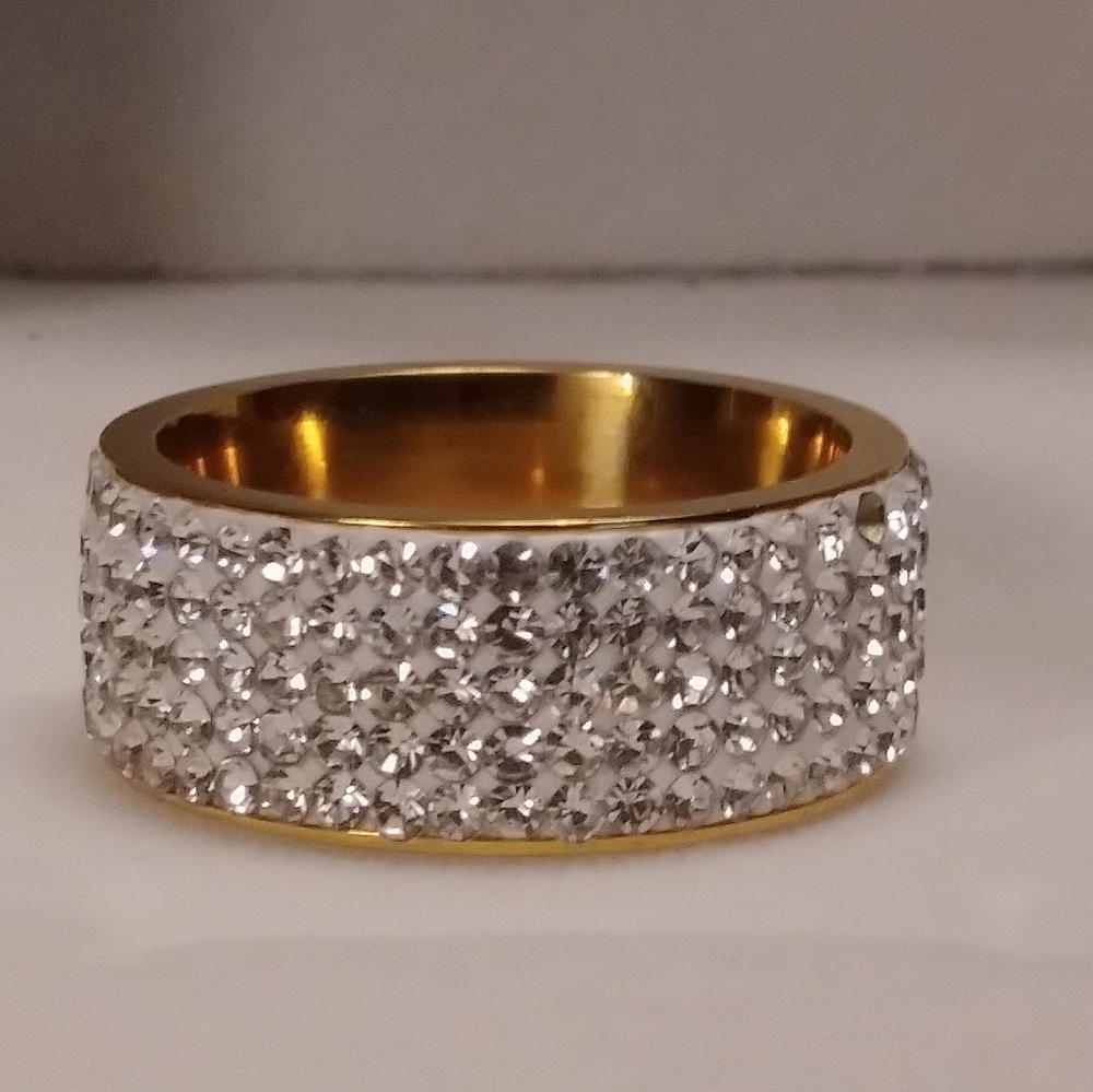 Wedding Band SZ 5.5  in ring box  OFFERS?